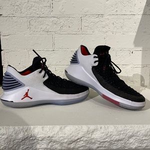 New. Nike Air Jordan XXXII Low PF 
Basketball Shoes/Sneakers. Size 5.5Y.